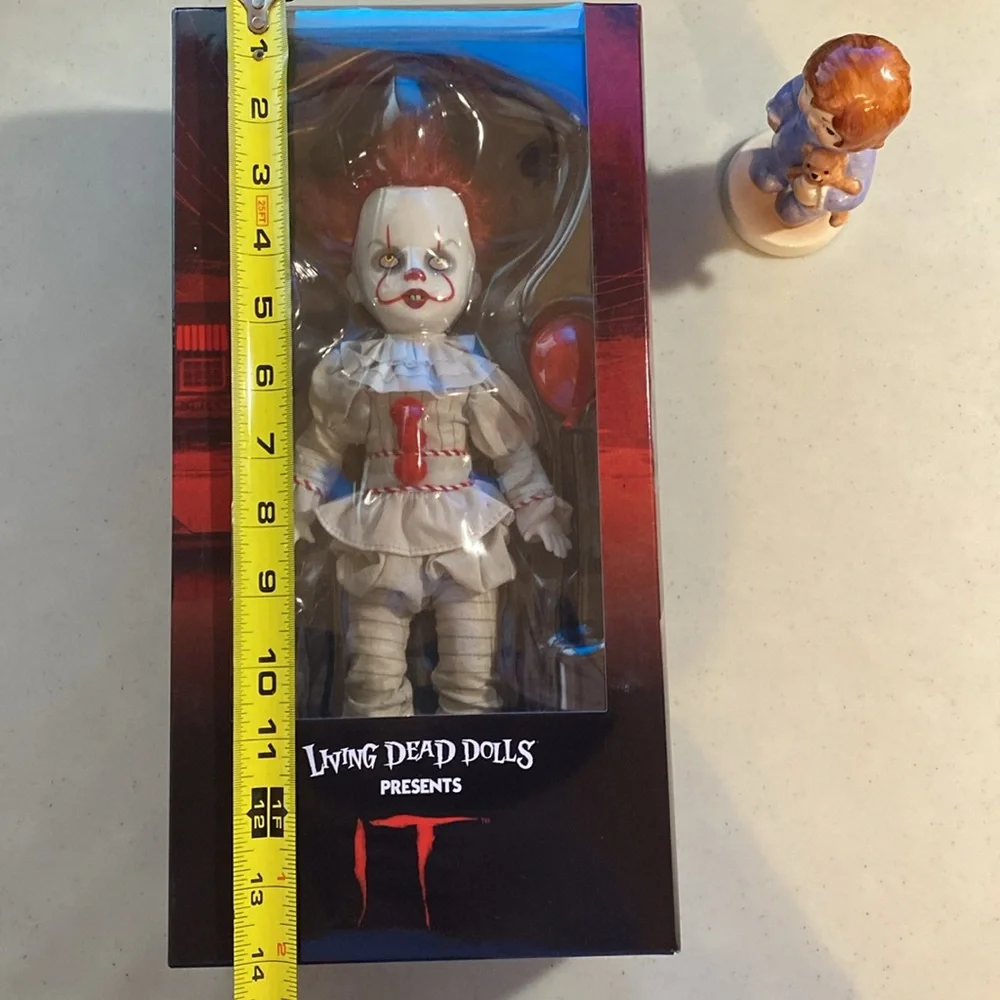 Mezco living dead